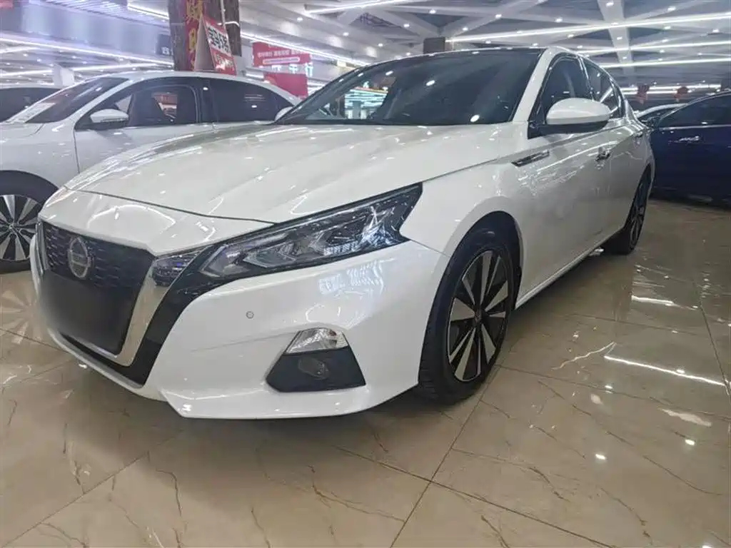 NISSAN TEANA 2020