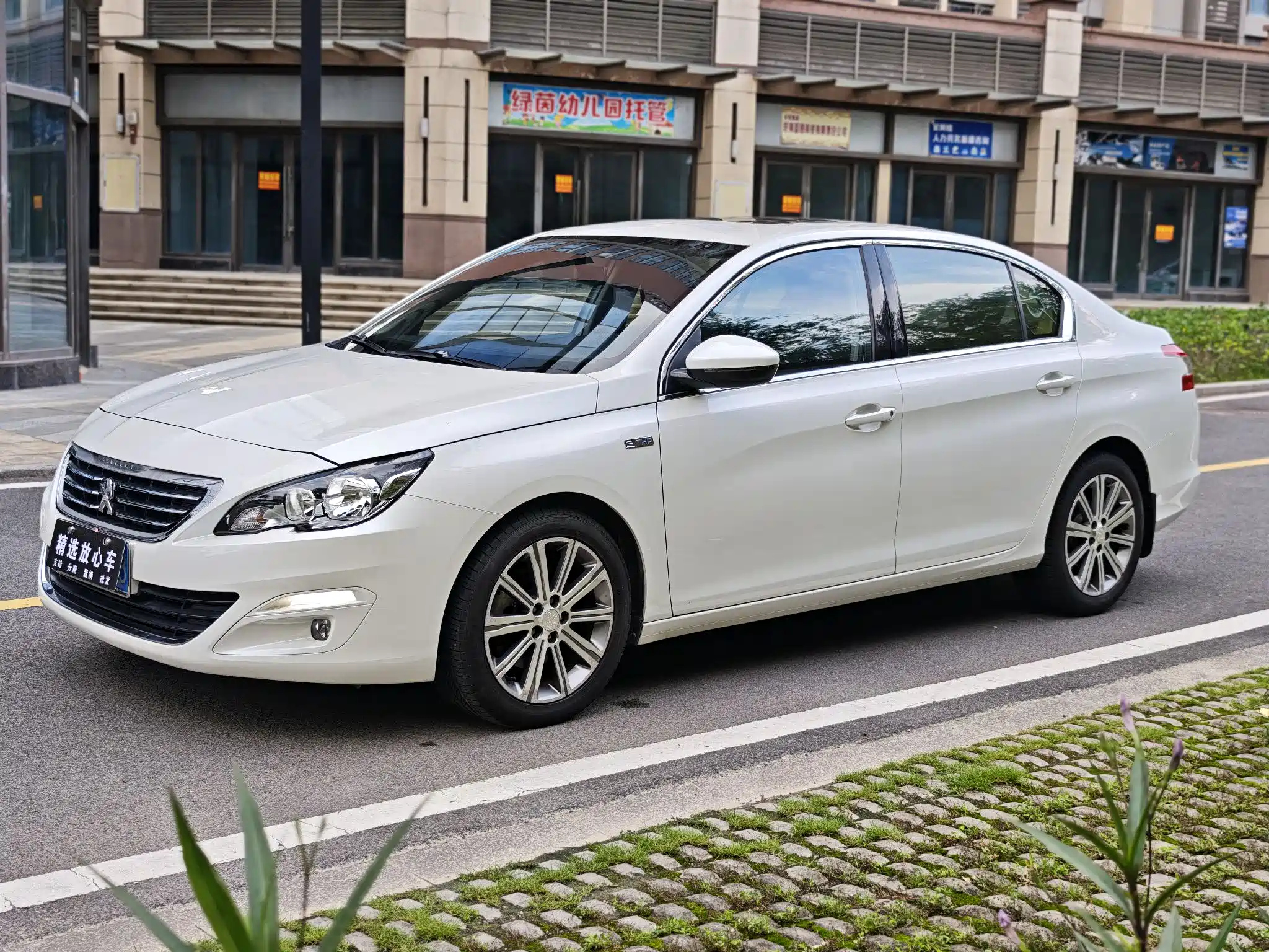PEUGEOT 408 2016