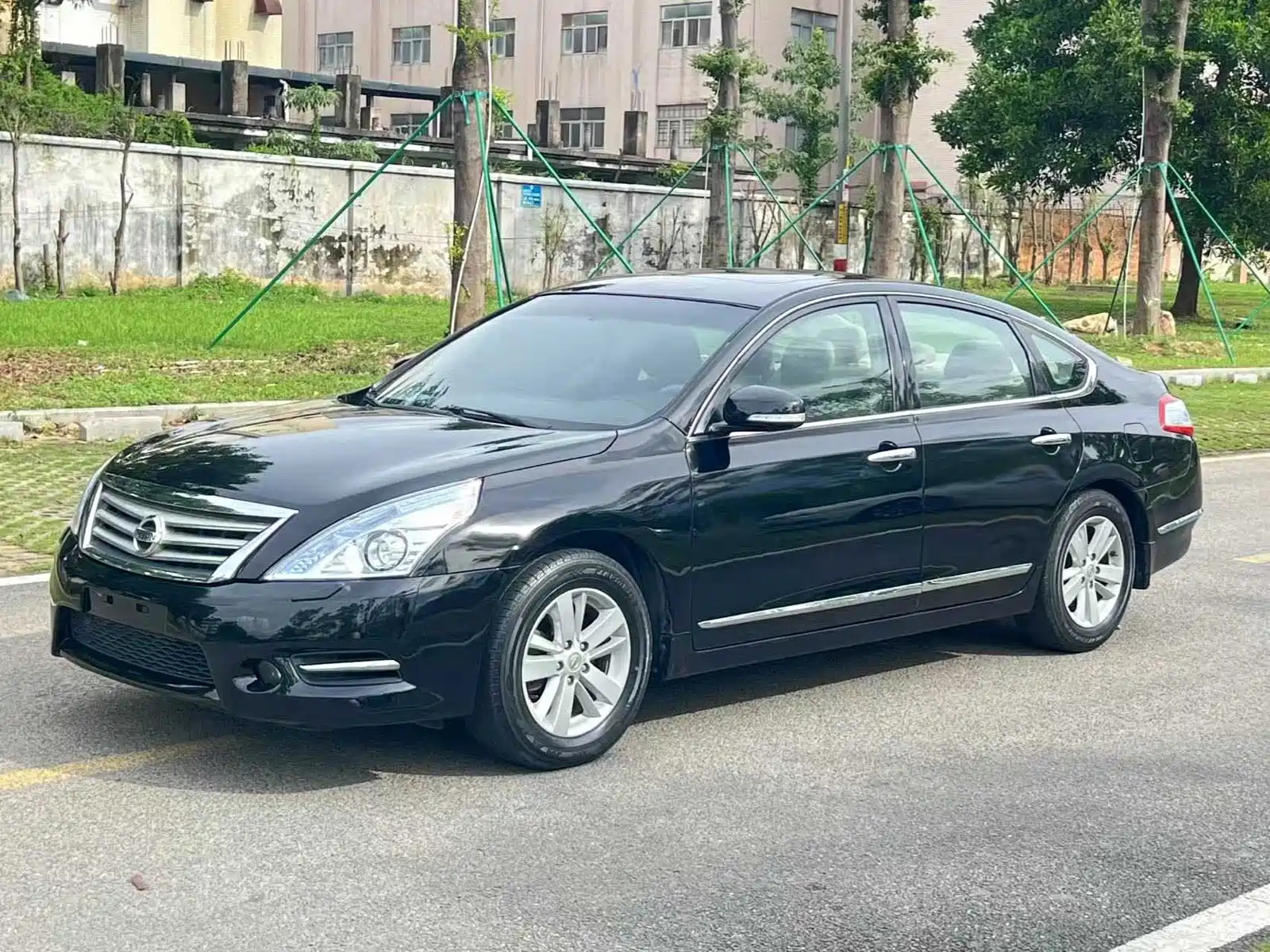 NISSAN TEANA 2011