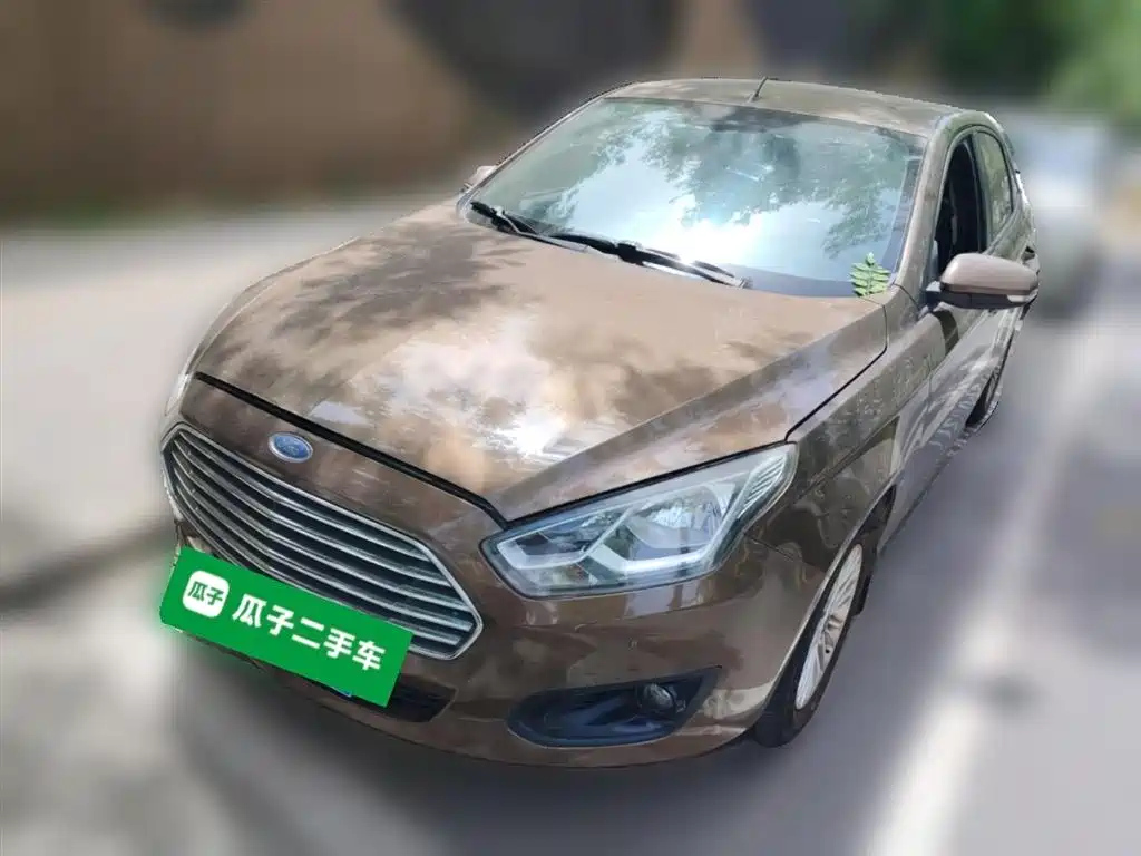 FORD ESCORT 2015