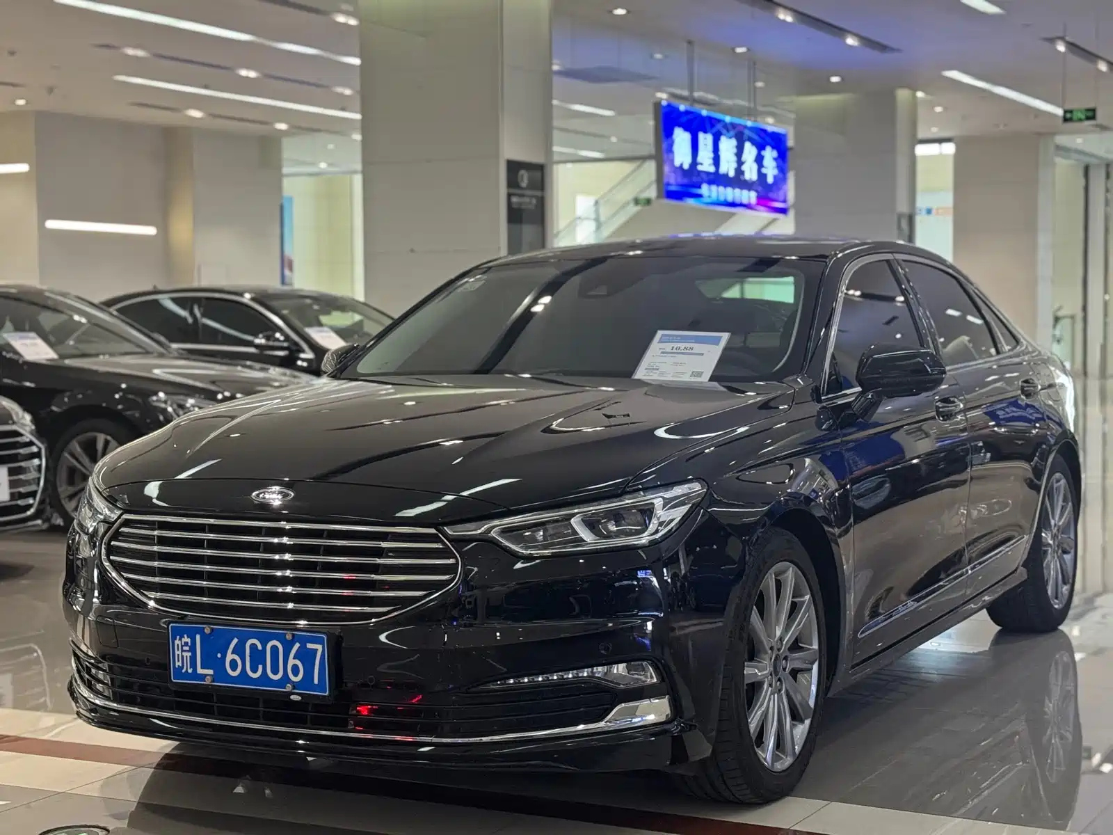 FORD TAURUS 2019