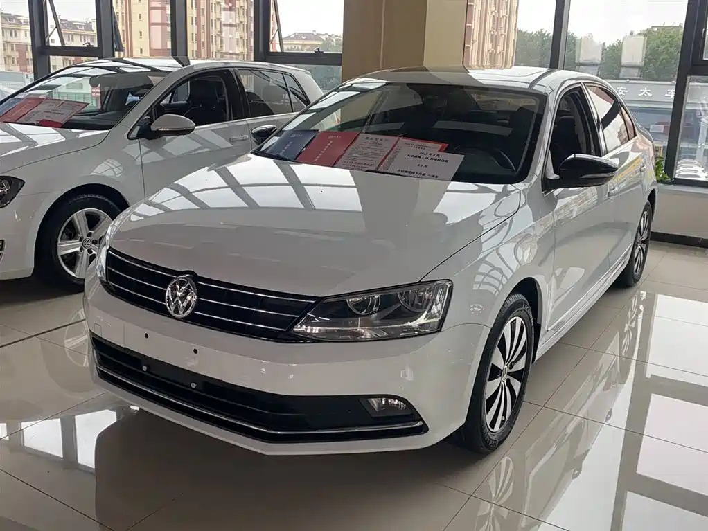 VOLKSWAGEN SAGITAR 2018