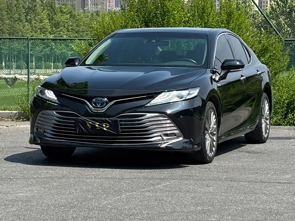 TOYOTA CAMRY 2019