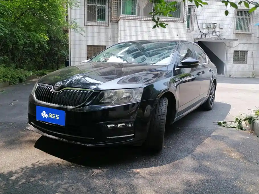 SKODA OCTAVIA 2016