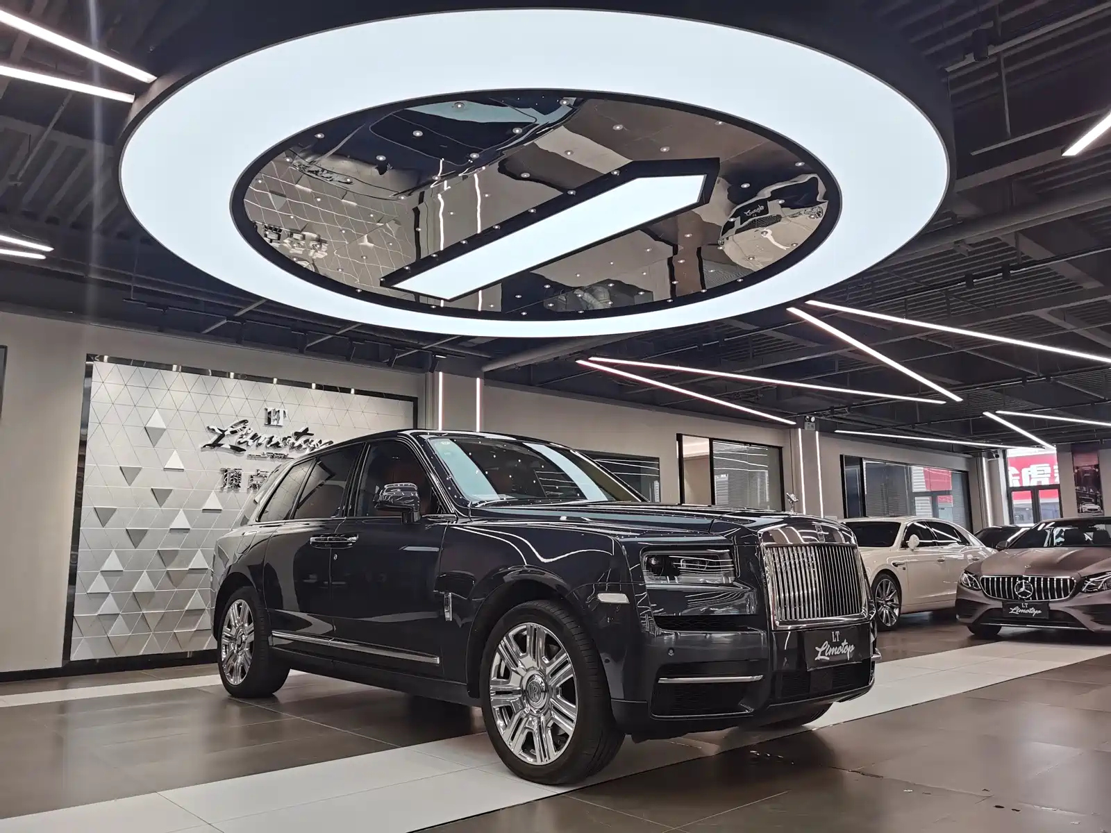 ROLLS ROYCE CULLINAN 2018