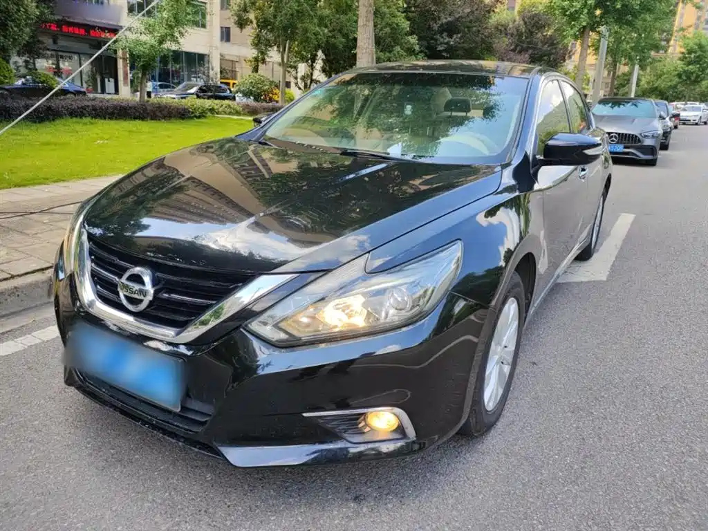 NISSAN TEANA 2016