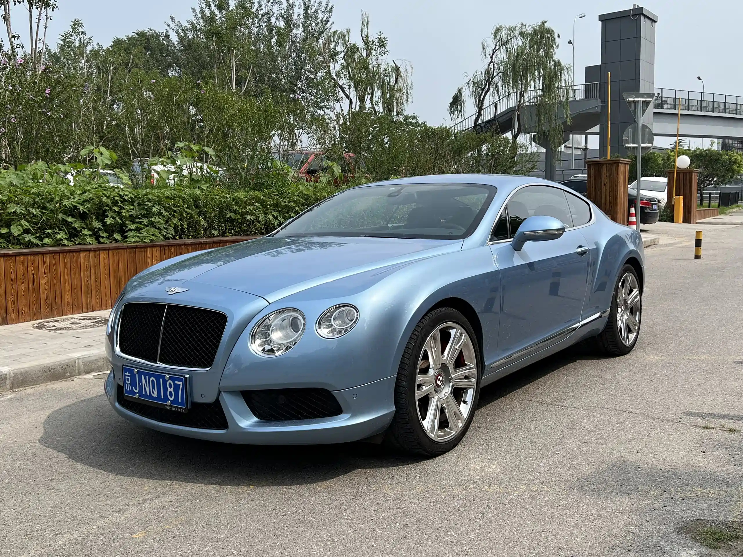 BENTLEY CONTINENTAL 2012
