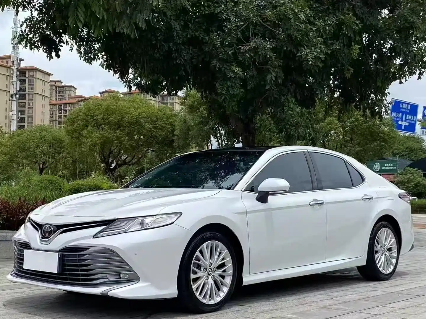 TOYOTA CAMRY