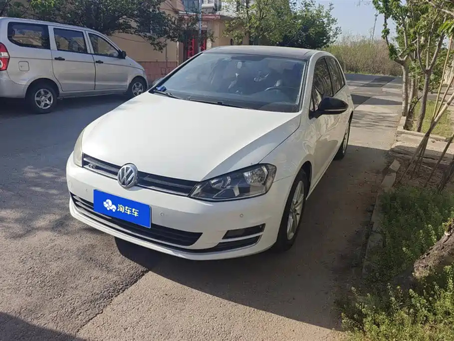 VOLKSWAGEN GOLF 2017