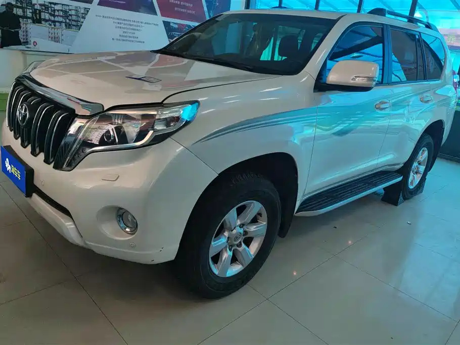 TOYOTA PRADO