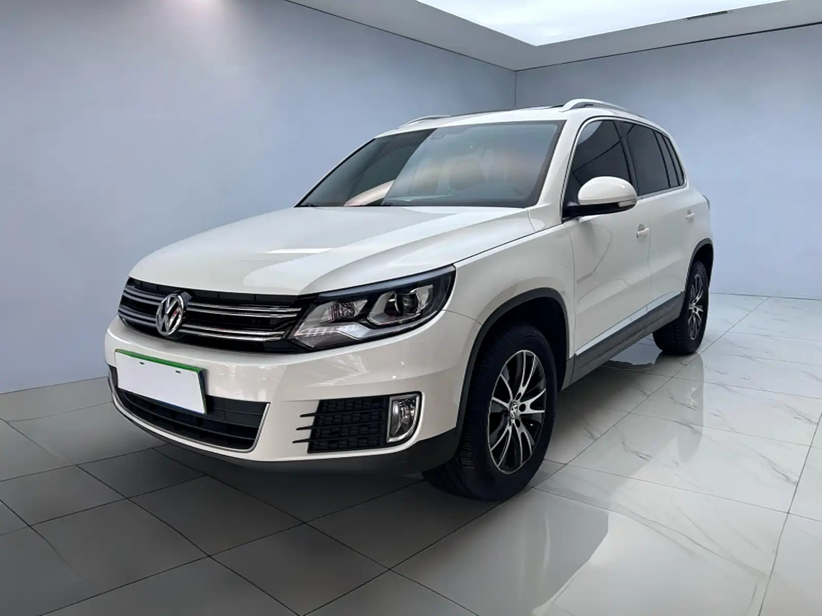 VOLKSWAGEN TIGUAN 2016