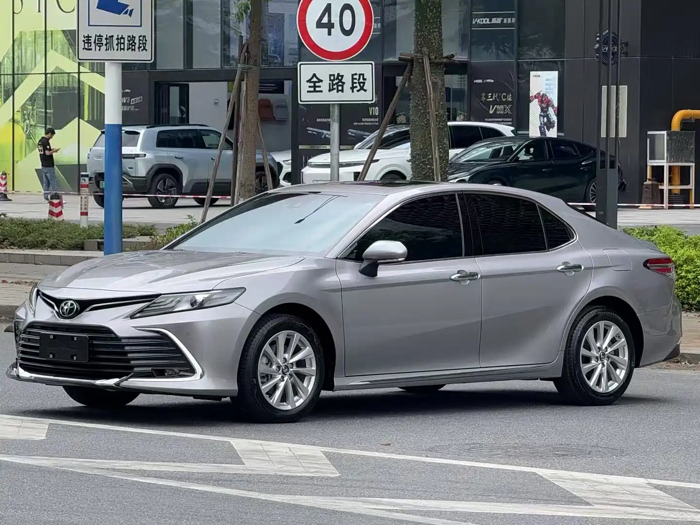 TOYOTA CAMRY 2023