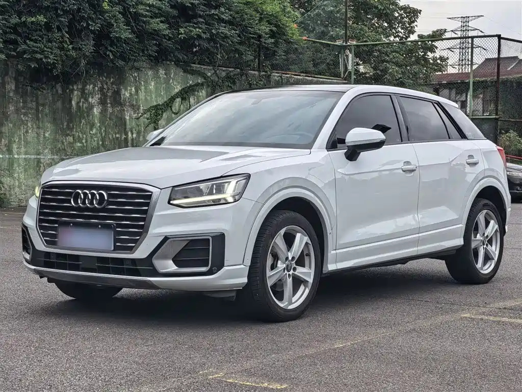 AUDI Q2L 2018