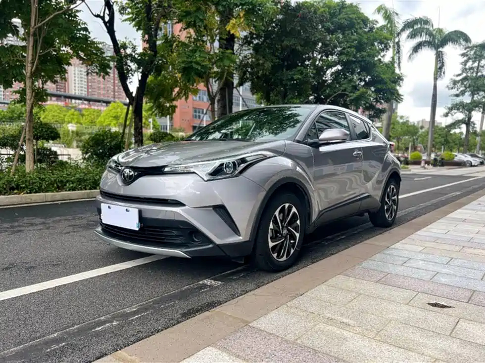 TOYOTA IZOA 2020