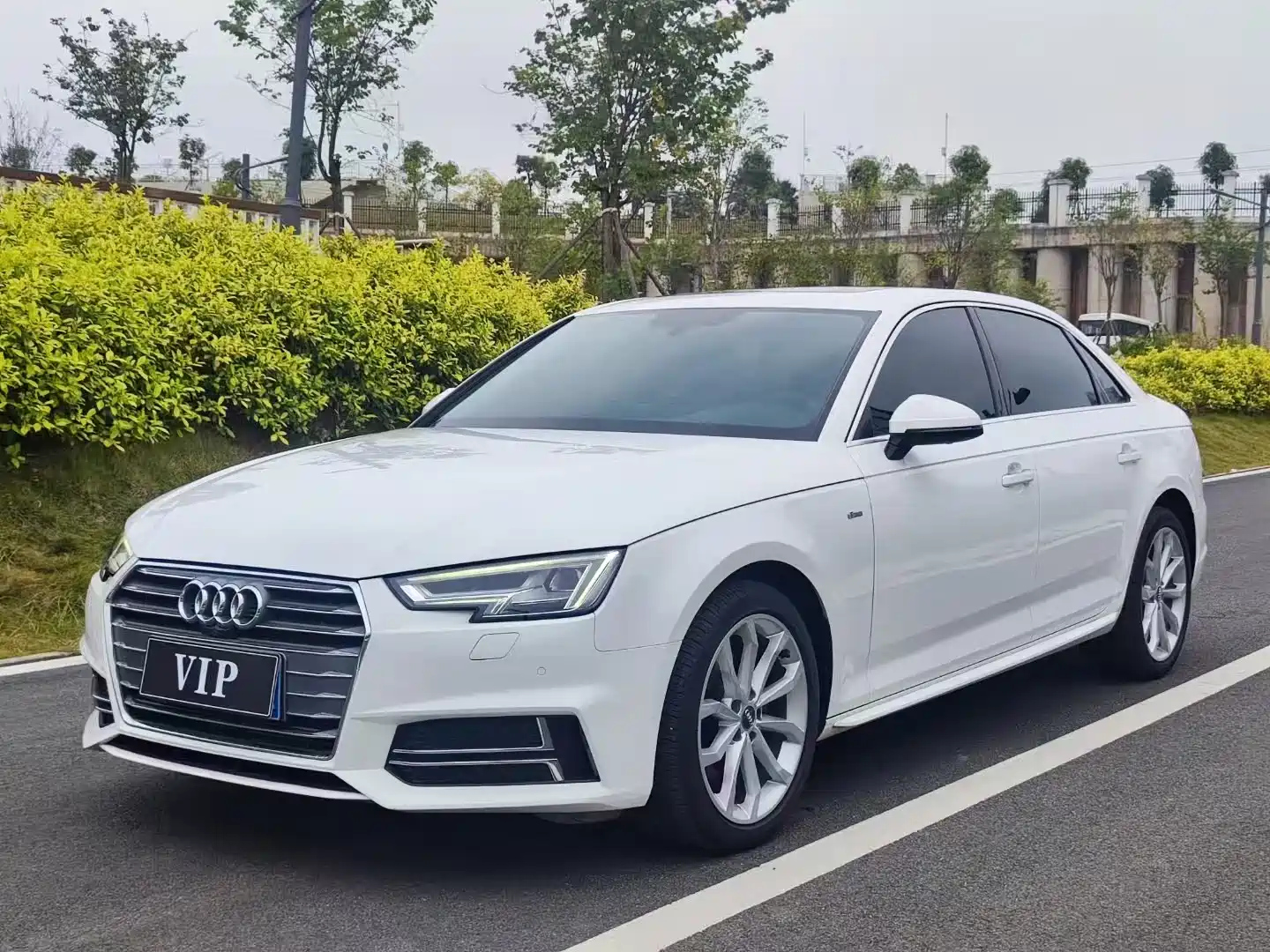 AUDI A4L 2018