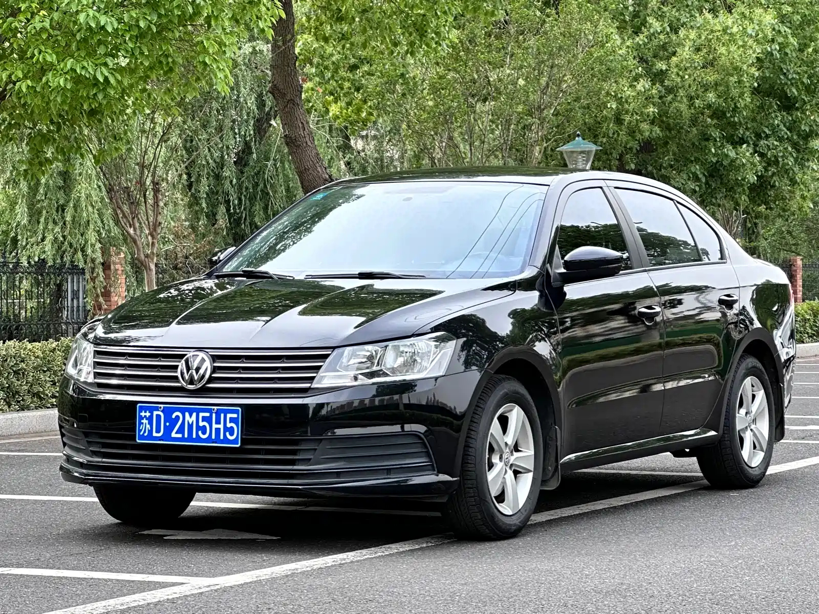 VOLKSWAGEN LAVIDA 2015