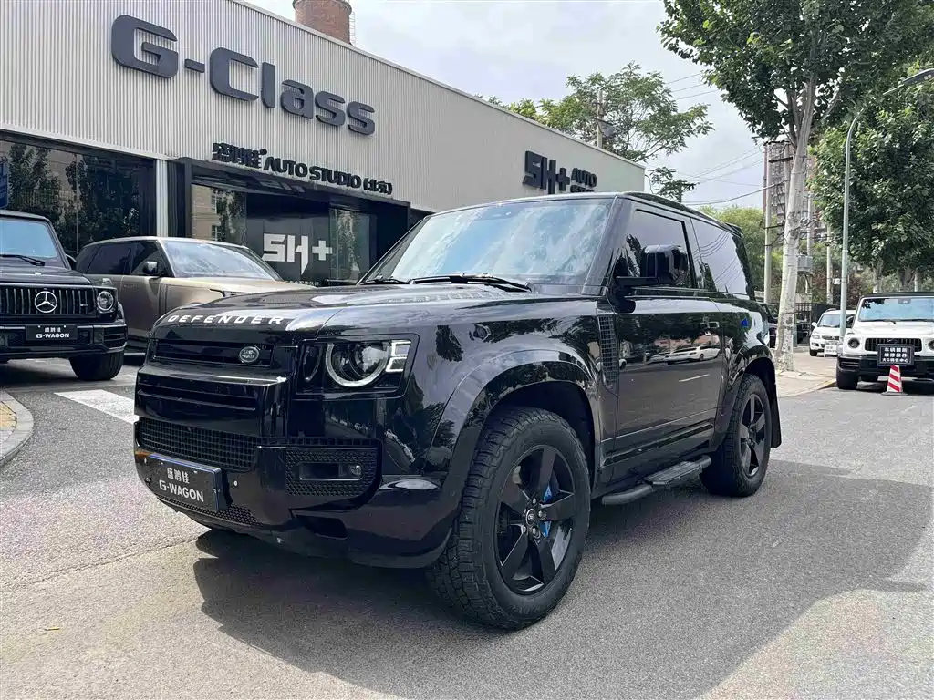 LAND ROVER DEFENDER 2024
