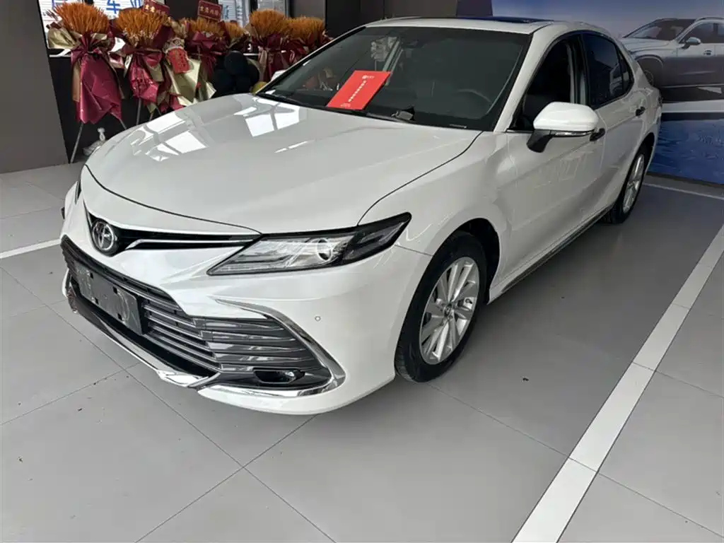 TOYOTA CAMRY 2023