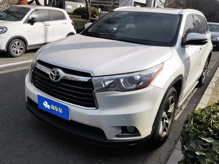 TOYOTA HIGHLANDER 2015