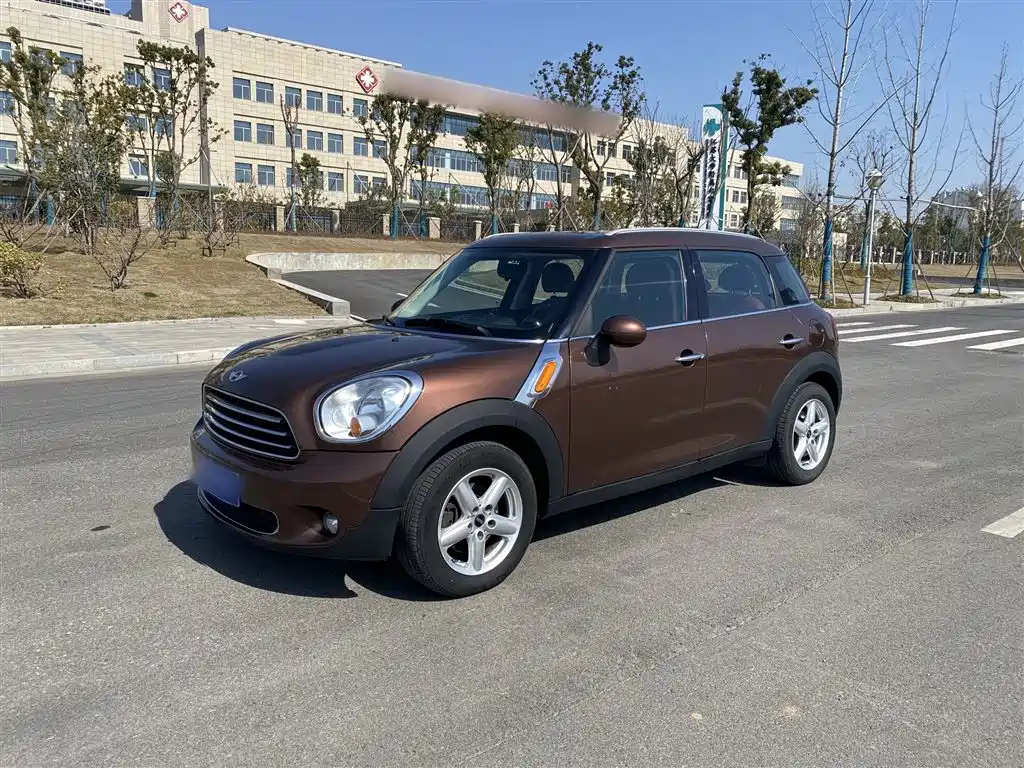 MINI COUNTRYMAN 2011