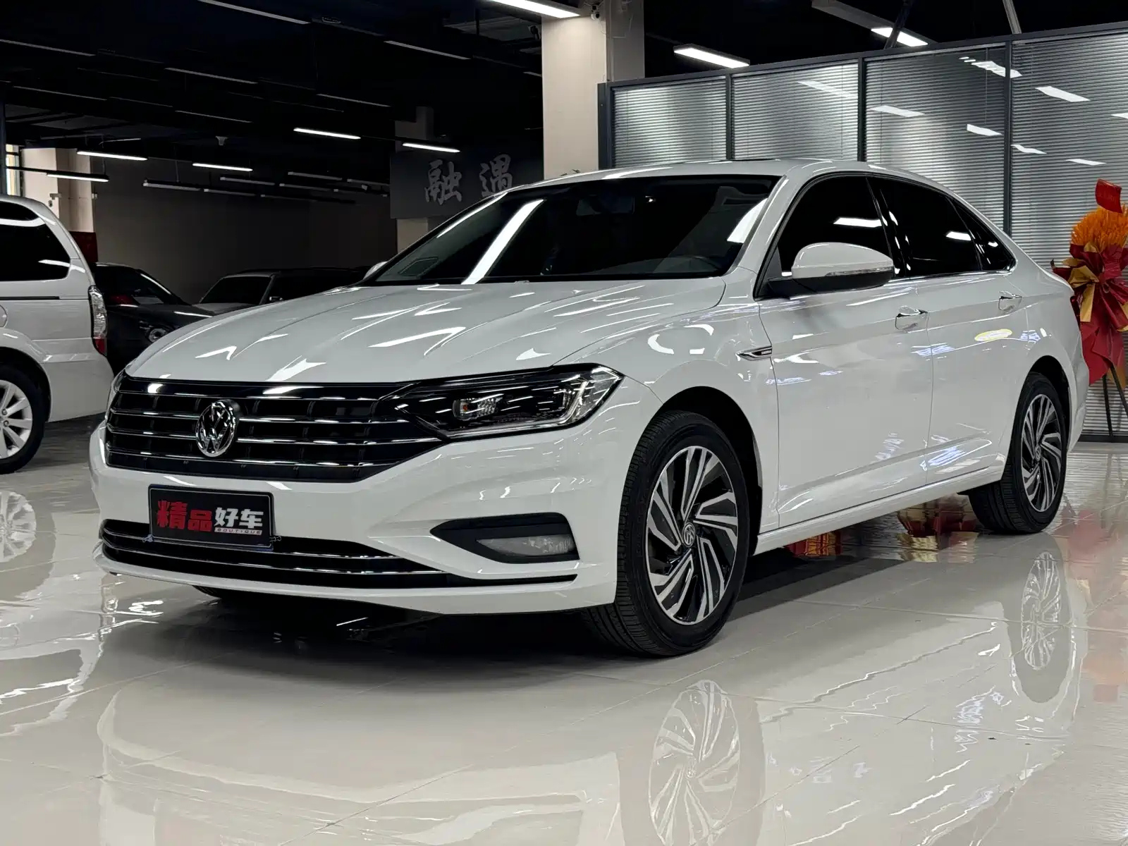 VOLKSWAGEN SAGITAR 2021