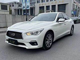 Заказать INFINITI Q50L