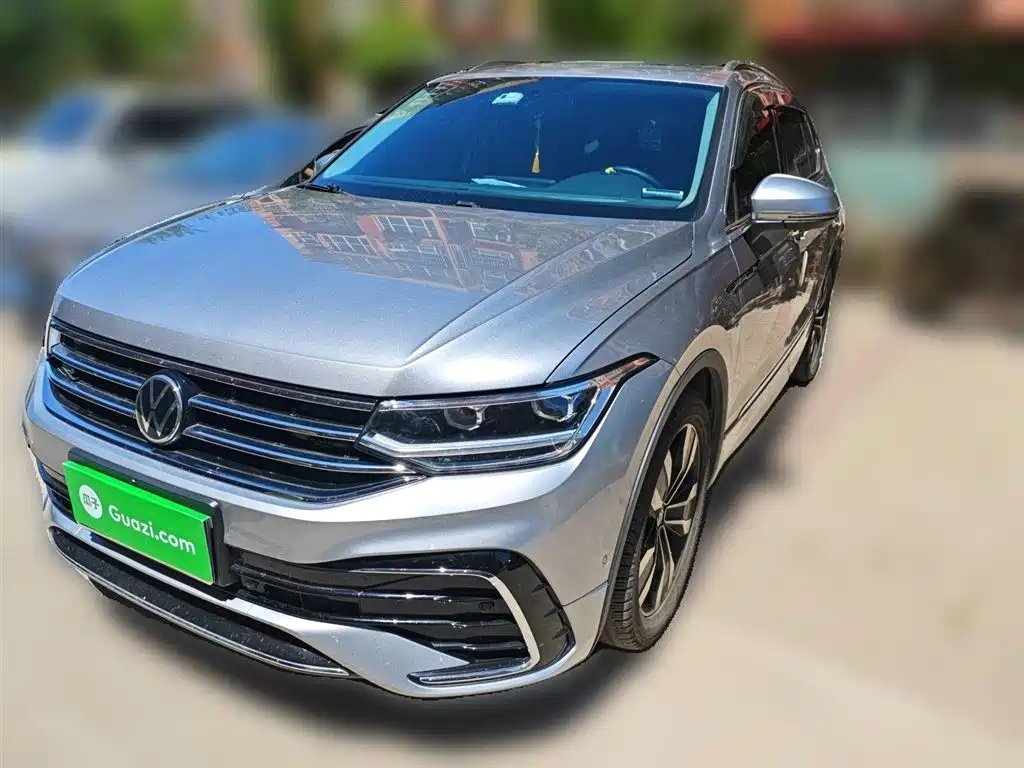 VOLKSWAGEN TIGUAN L 2022