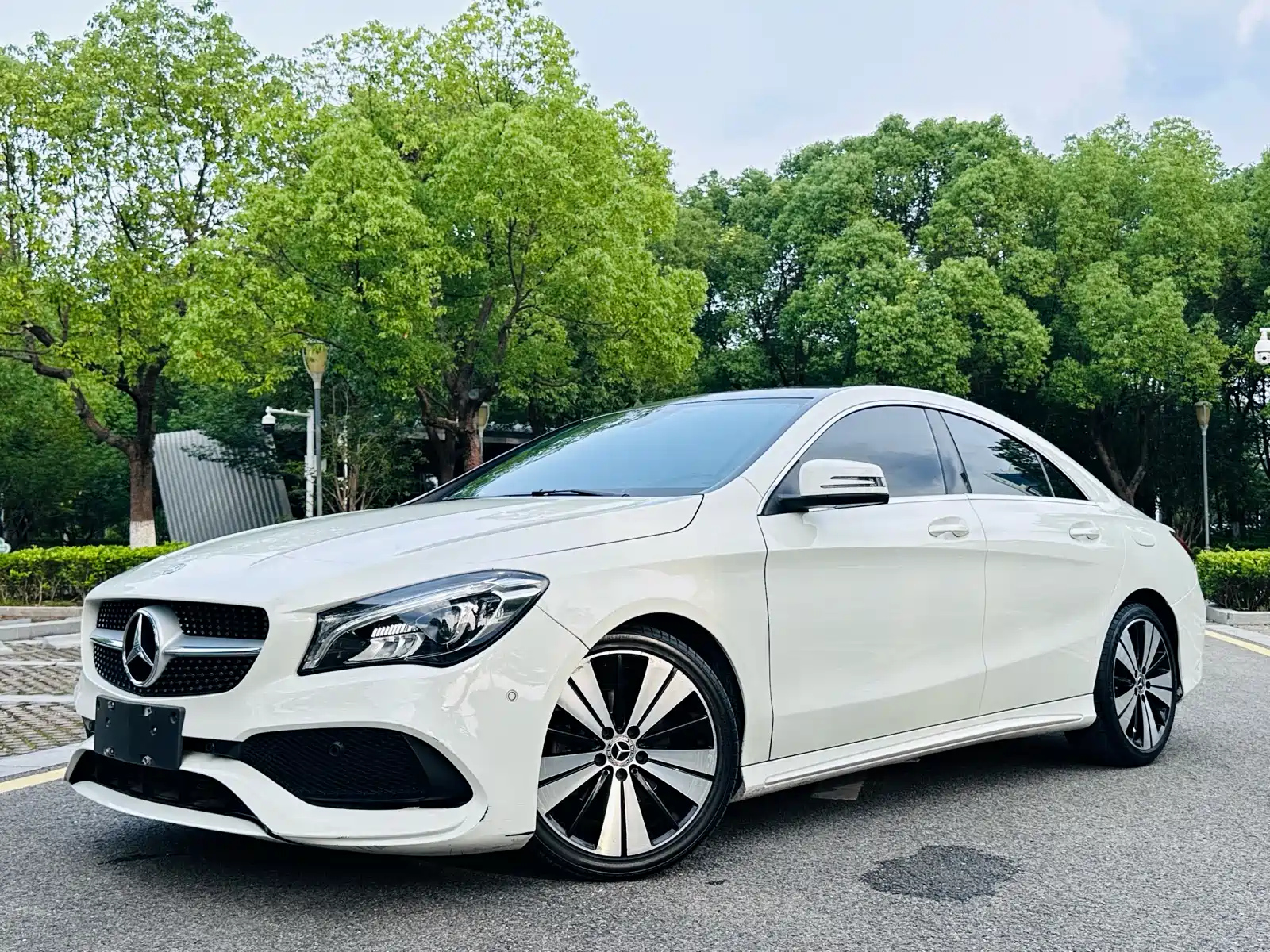 MERCEDES BENZ CLA 2017