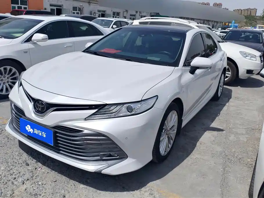TOYOTA CAMRY 2018