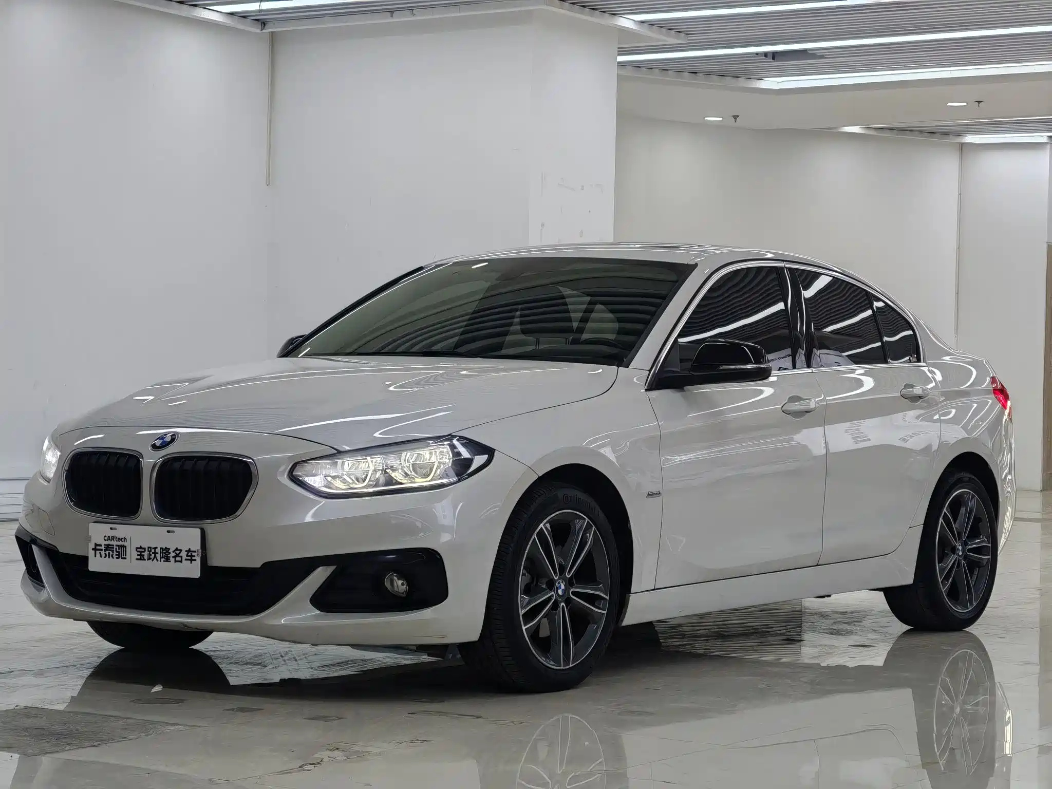 BMW 1-SERIES 2018