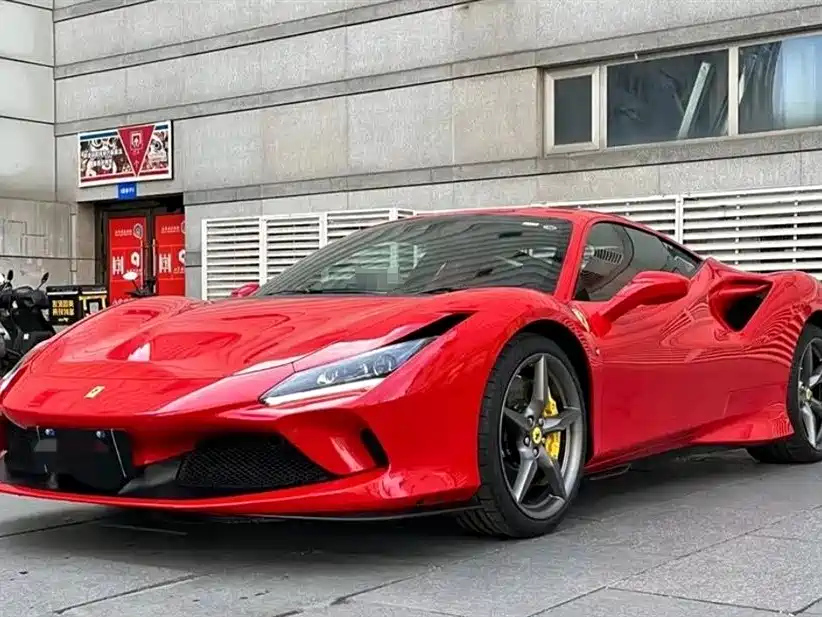 FERRARI F8 2019