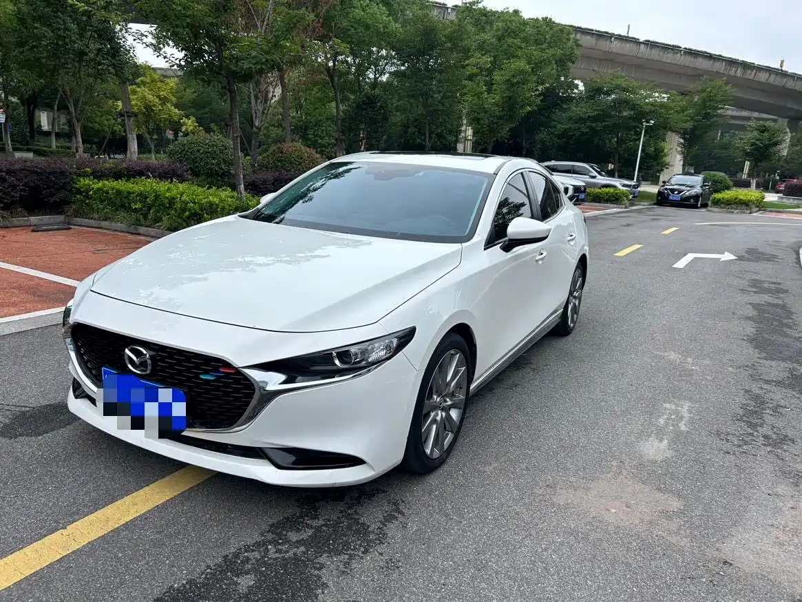 MAZDA 3 AXELA 2022