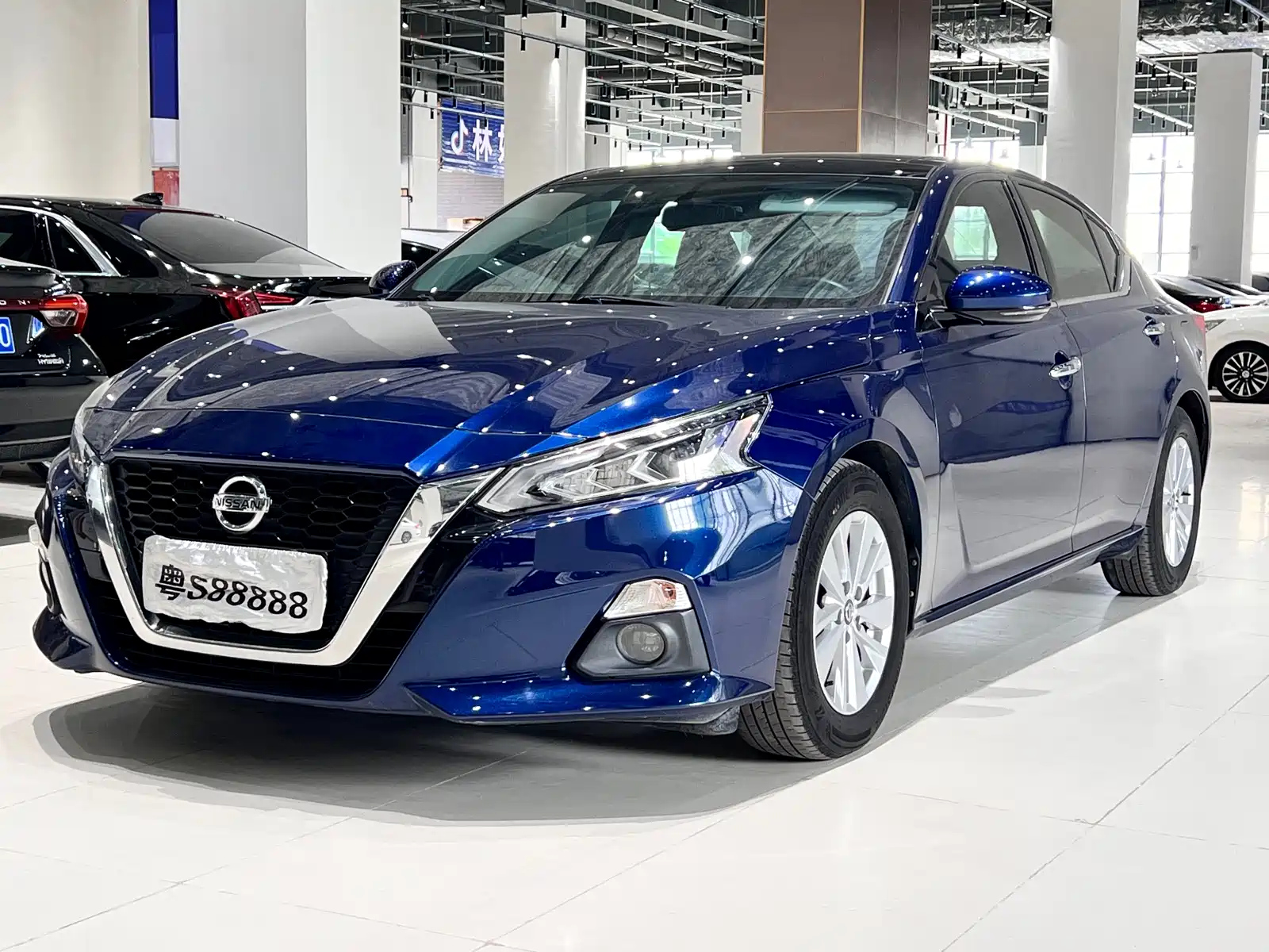 NISSAN TEANA 2020