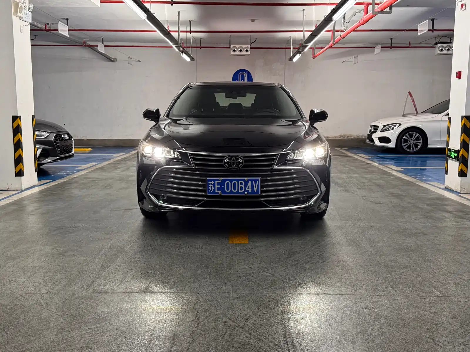 TOYOTA AVALON 2019