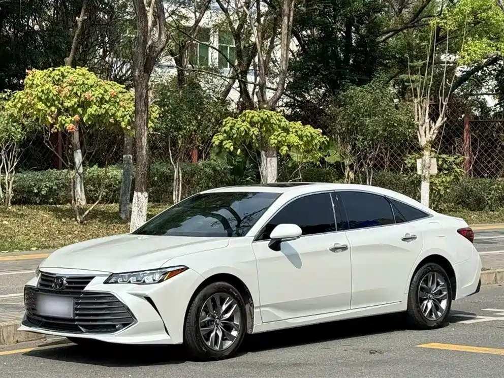 TOYOTA AVALON 2019