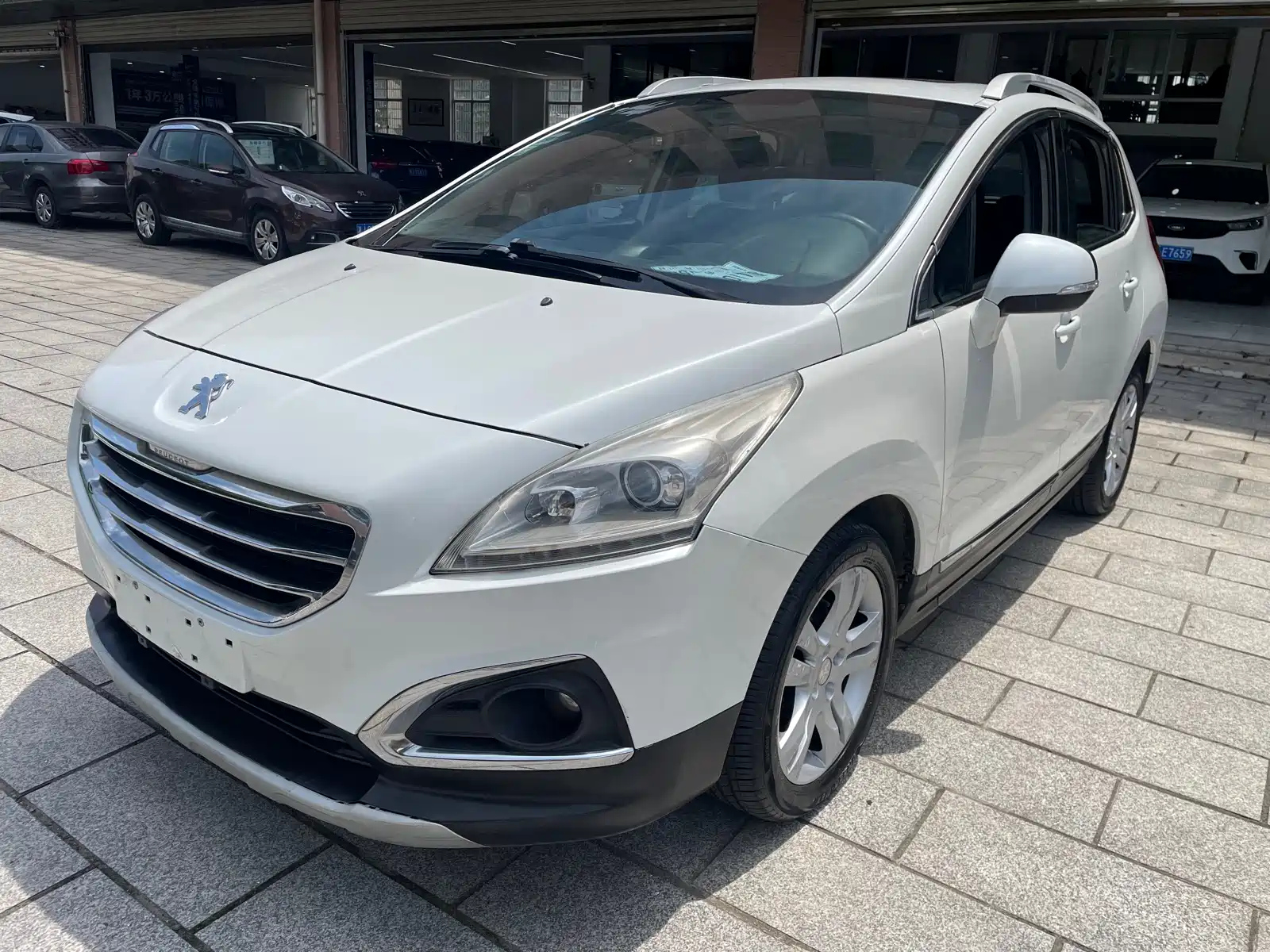 PEUGEOT 3008 2015