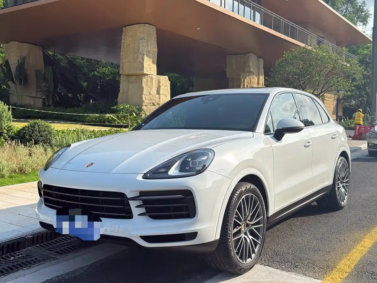 PORSCHE CAYENNE 2019