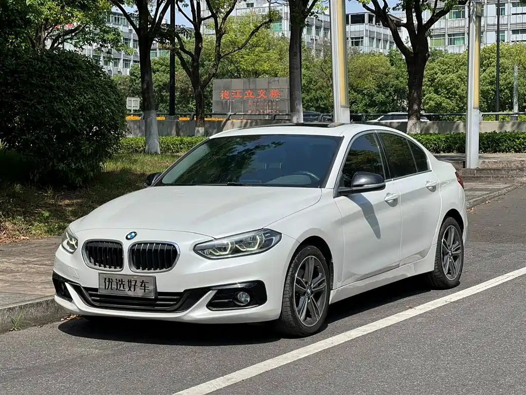 BMW 1-SERIES