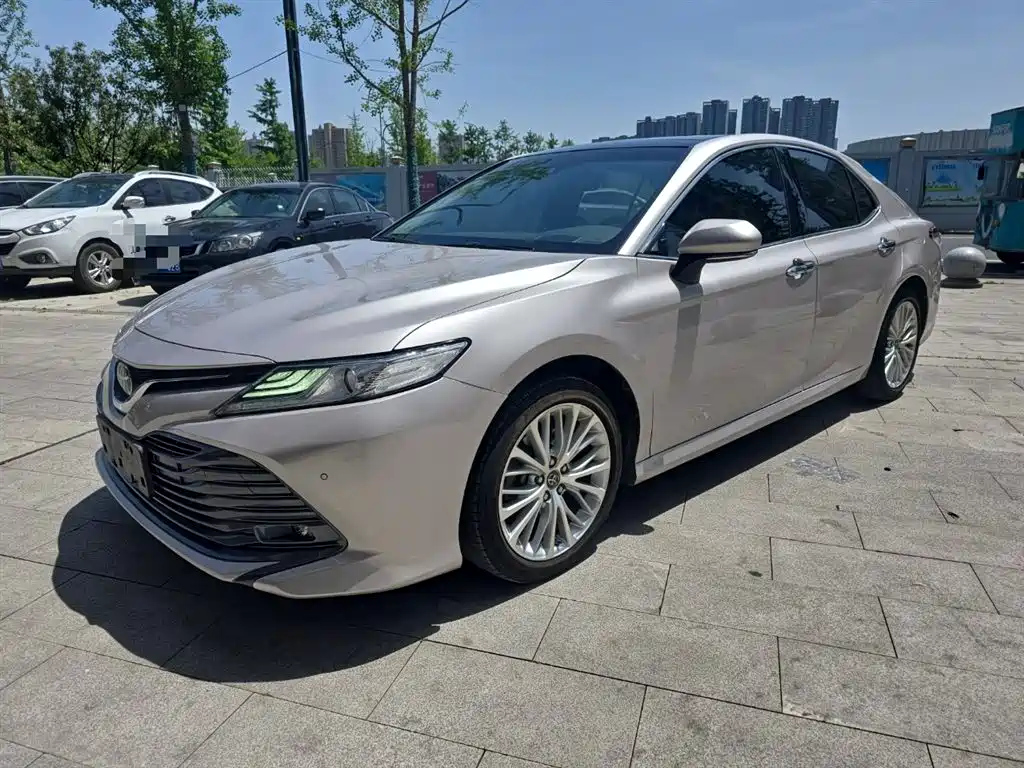 TOYOTA CAMRY 2018