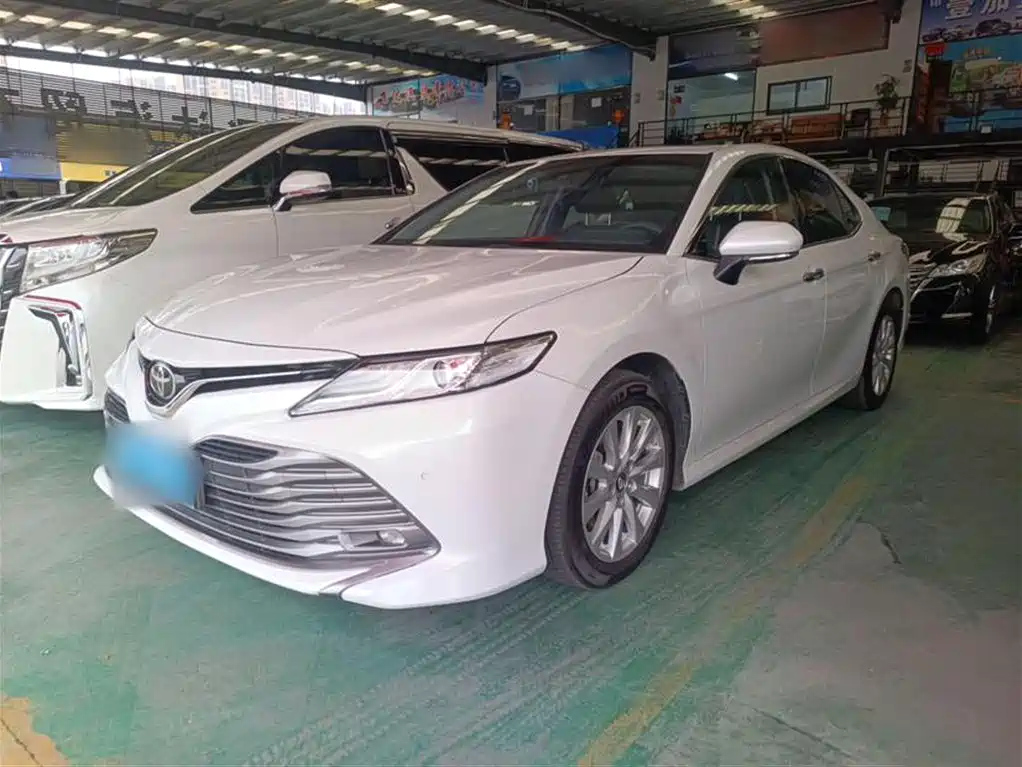 TOYOTA CAMRY 2019