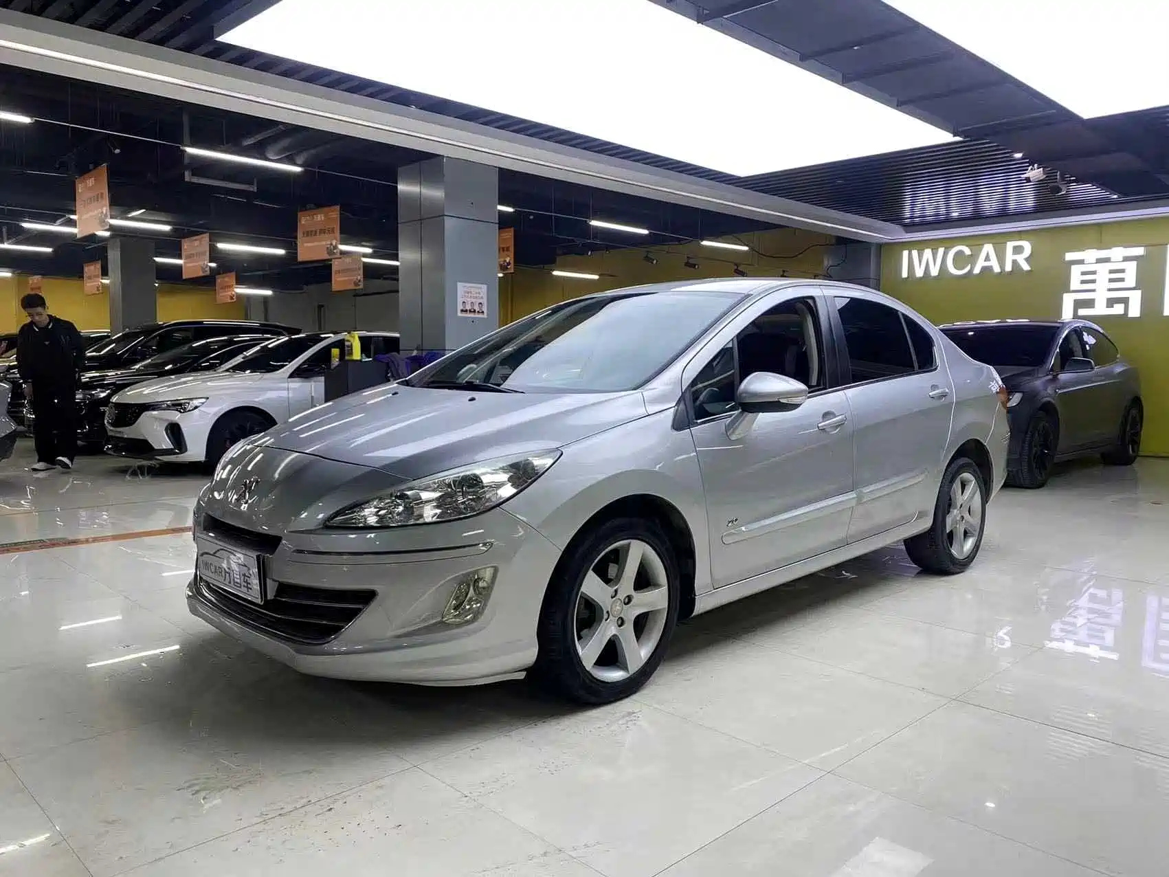 PEUGEOT 408 2013