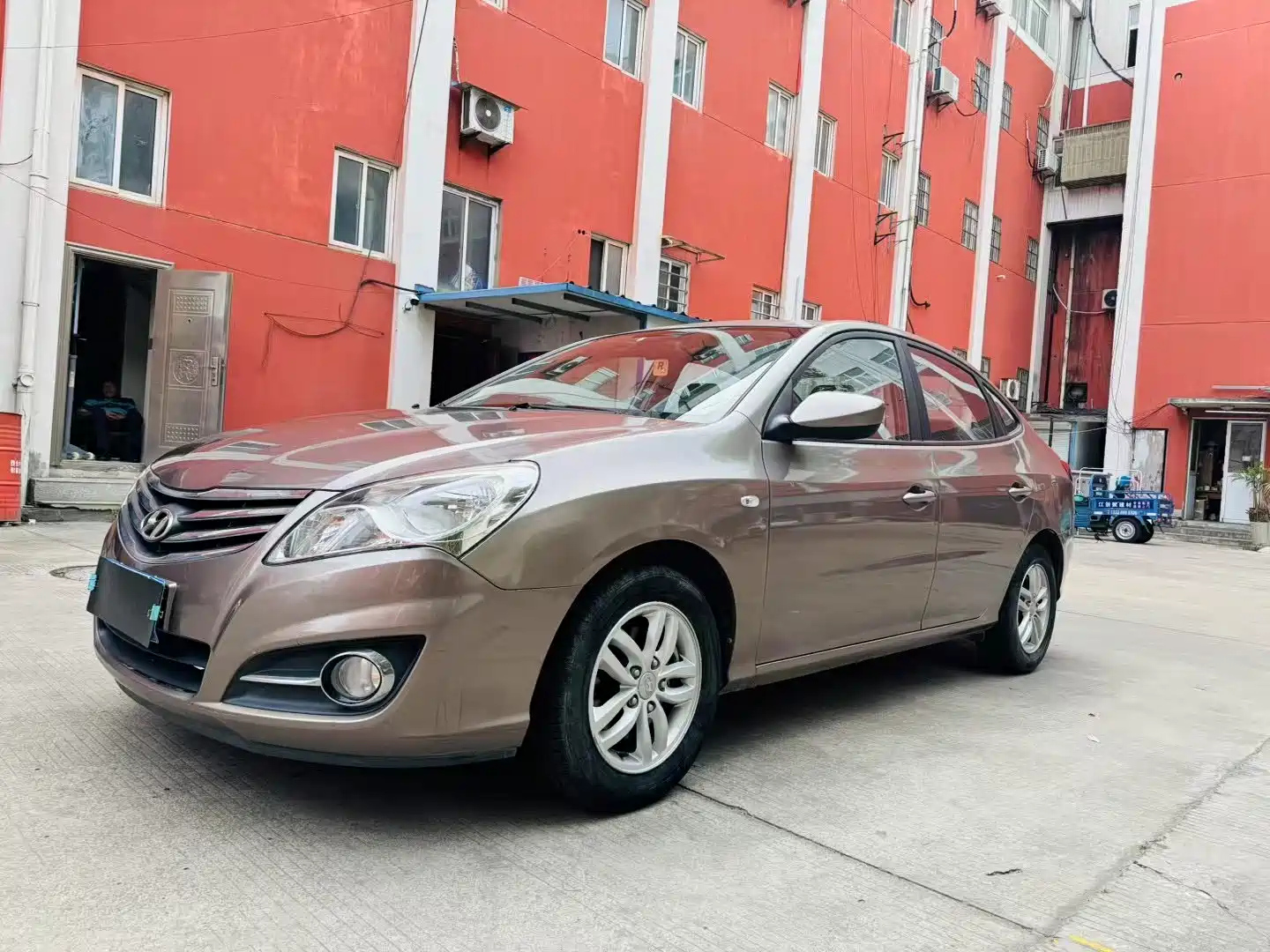 HYUNDAI CELESTA 2011