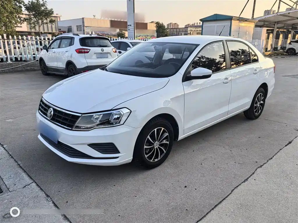 VOLKSWAGEN JETTA 2017
