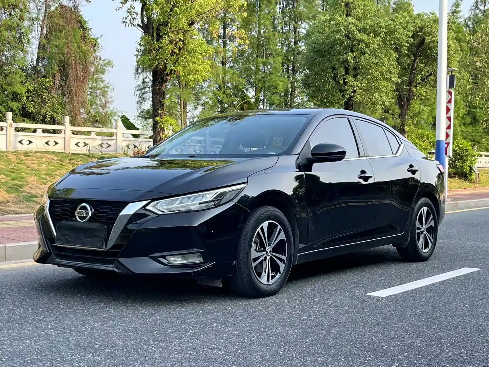 NISSAN SYLPHY 2022