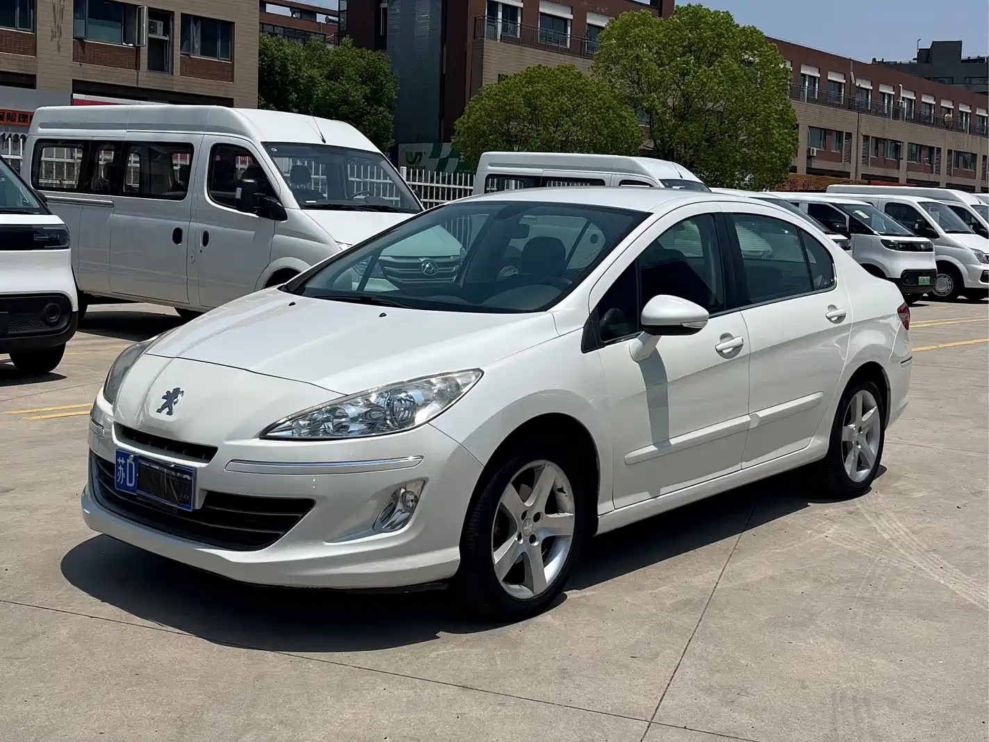 PEUGEOT 408 2013