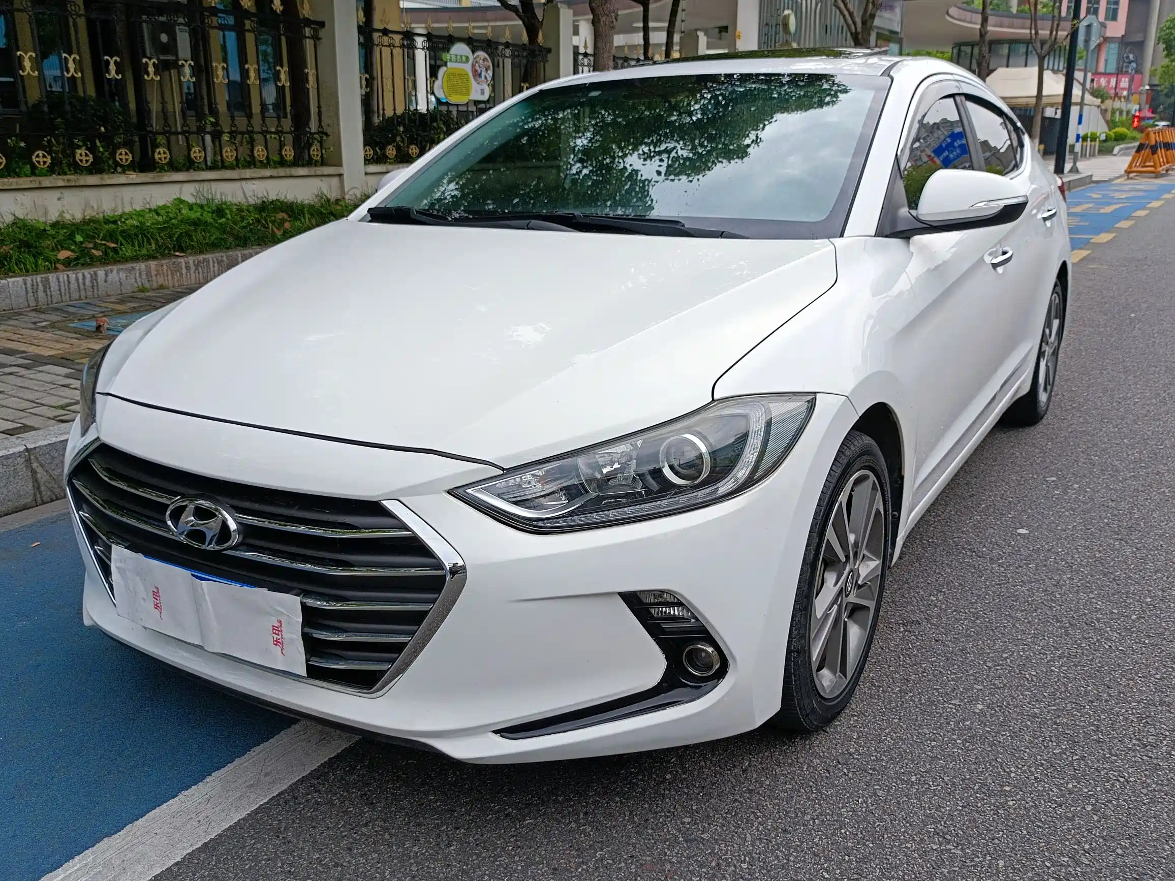 HYUNDAI ELANTRA 2016