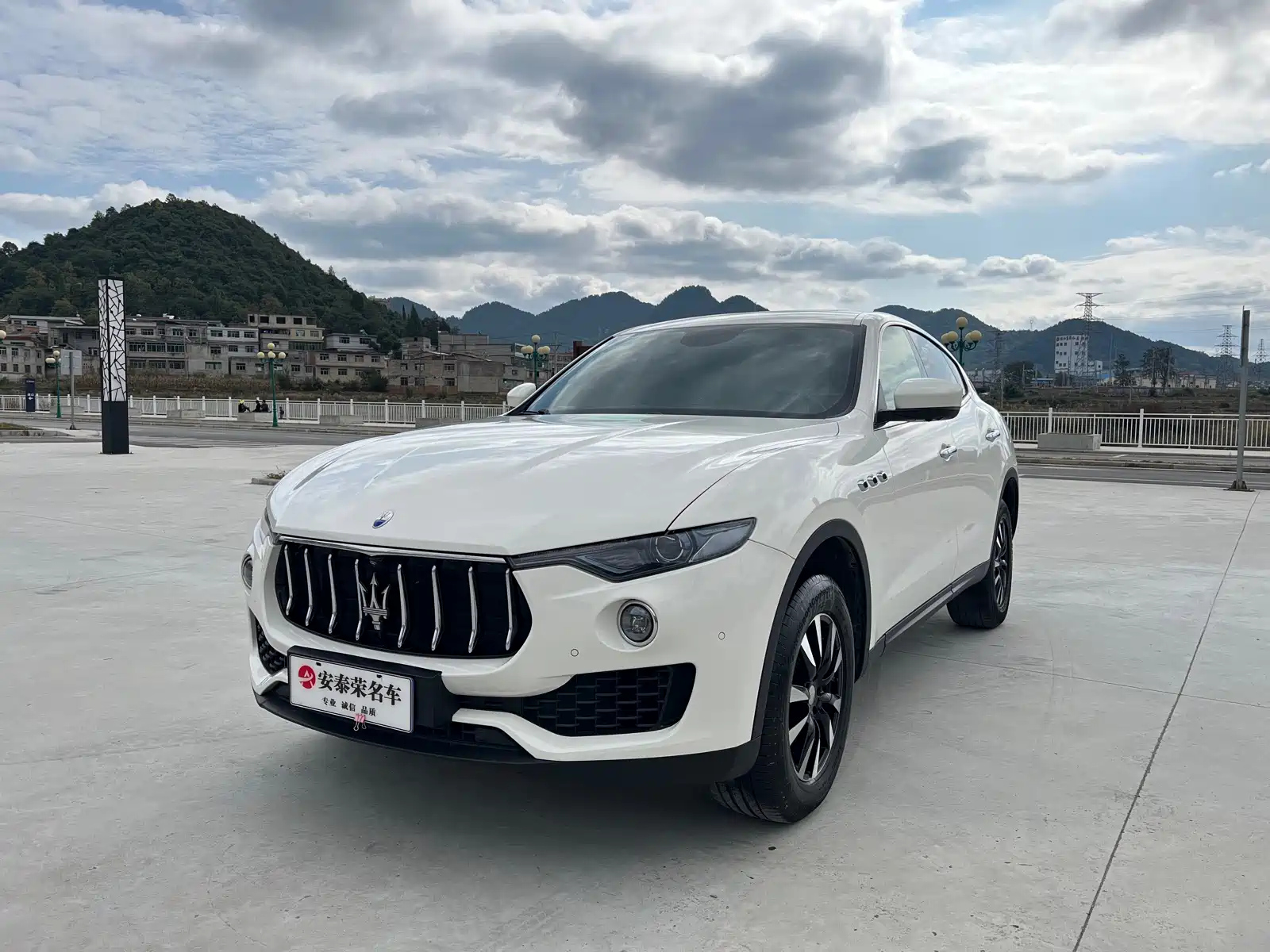 MASERATI LEVANTE 2018