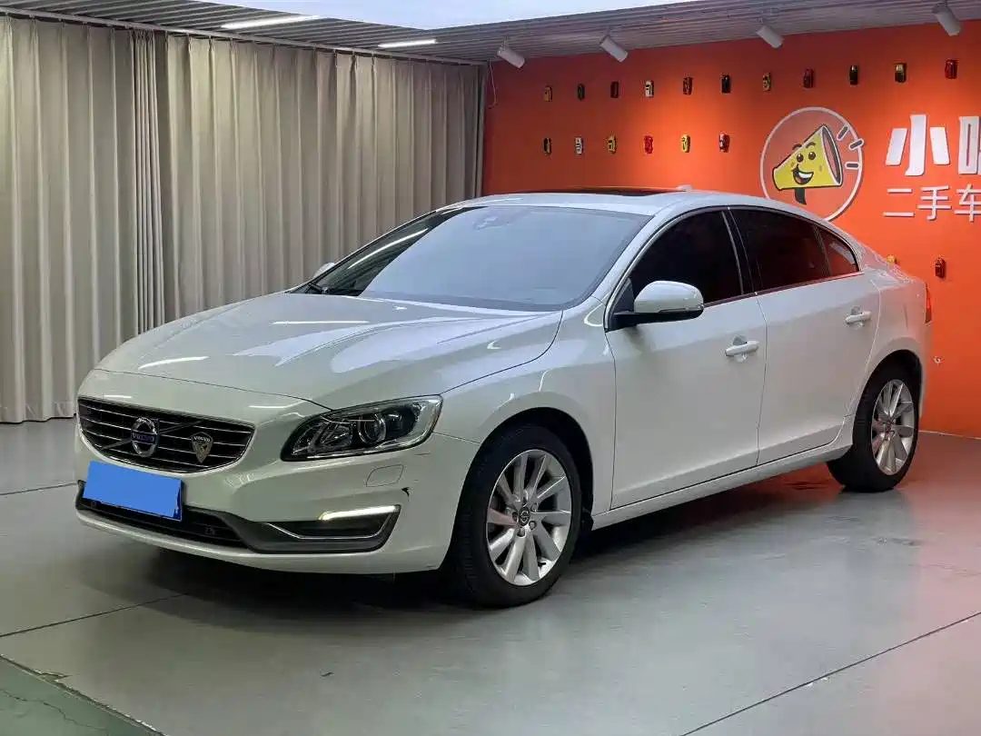 VOLVO S60 2017