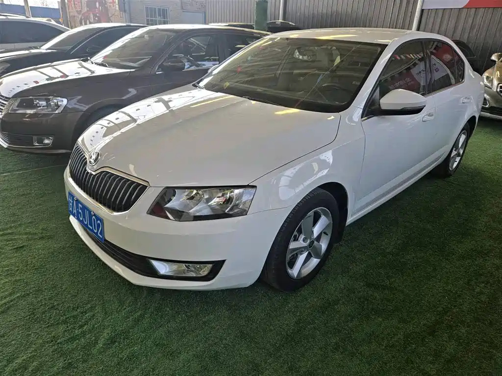 SKODA OCTAVIA 2015