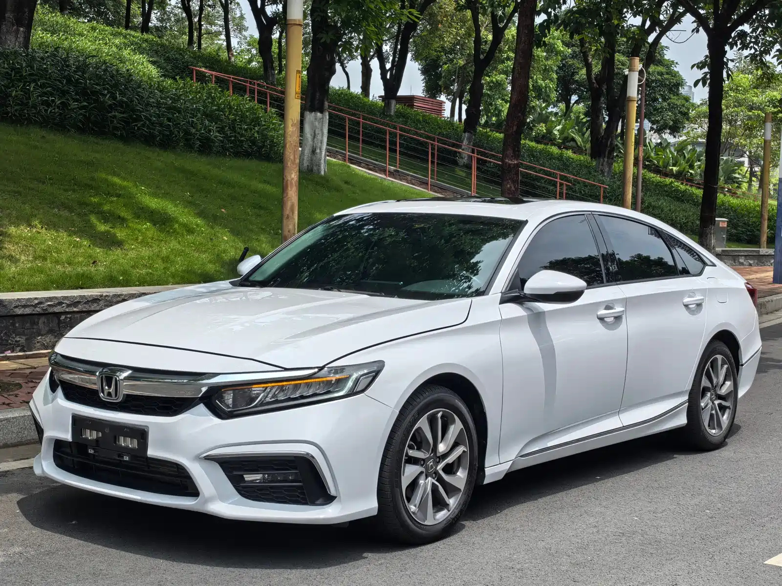 HONDA INSPIRE 2019
